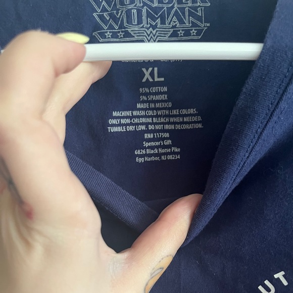 Wonder Woman crop top - Picture 3 of 3